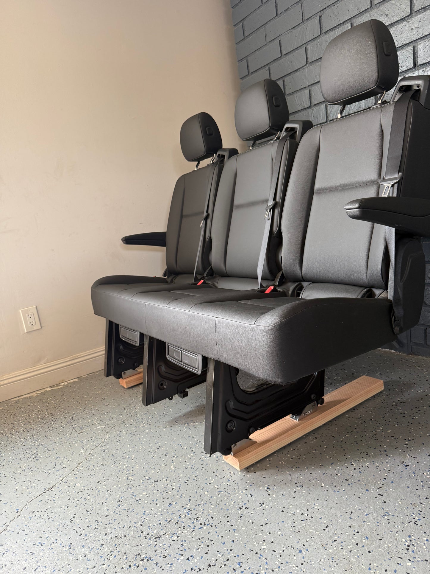 Sprinter Seat Stand Set